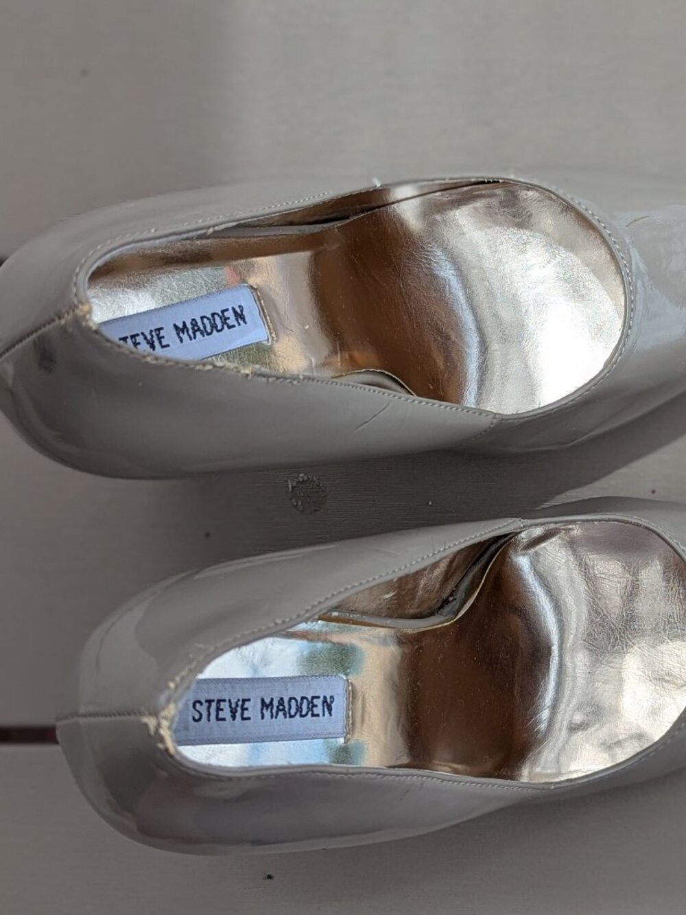 platform very high heel other listing is for black version
